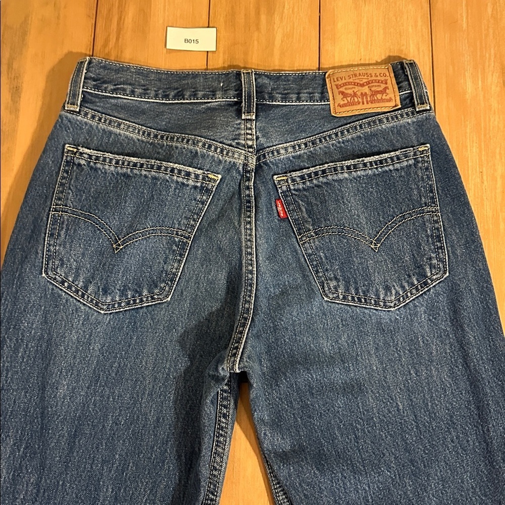 Levi’s sz 25 Low Pro Straight Classic Blue Women's Jeans Like New - Picture 4 of 6